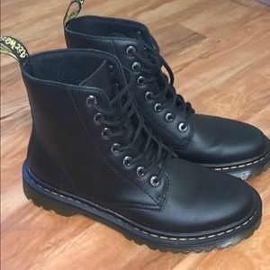 Dr martens women’s boots